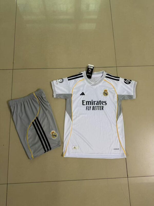 Kids’ Real Madrid 2025/26 Home Kit – Santiago Bernabéu Edition